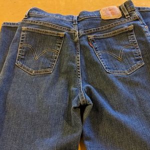 Ladies Levi Jeans
